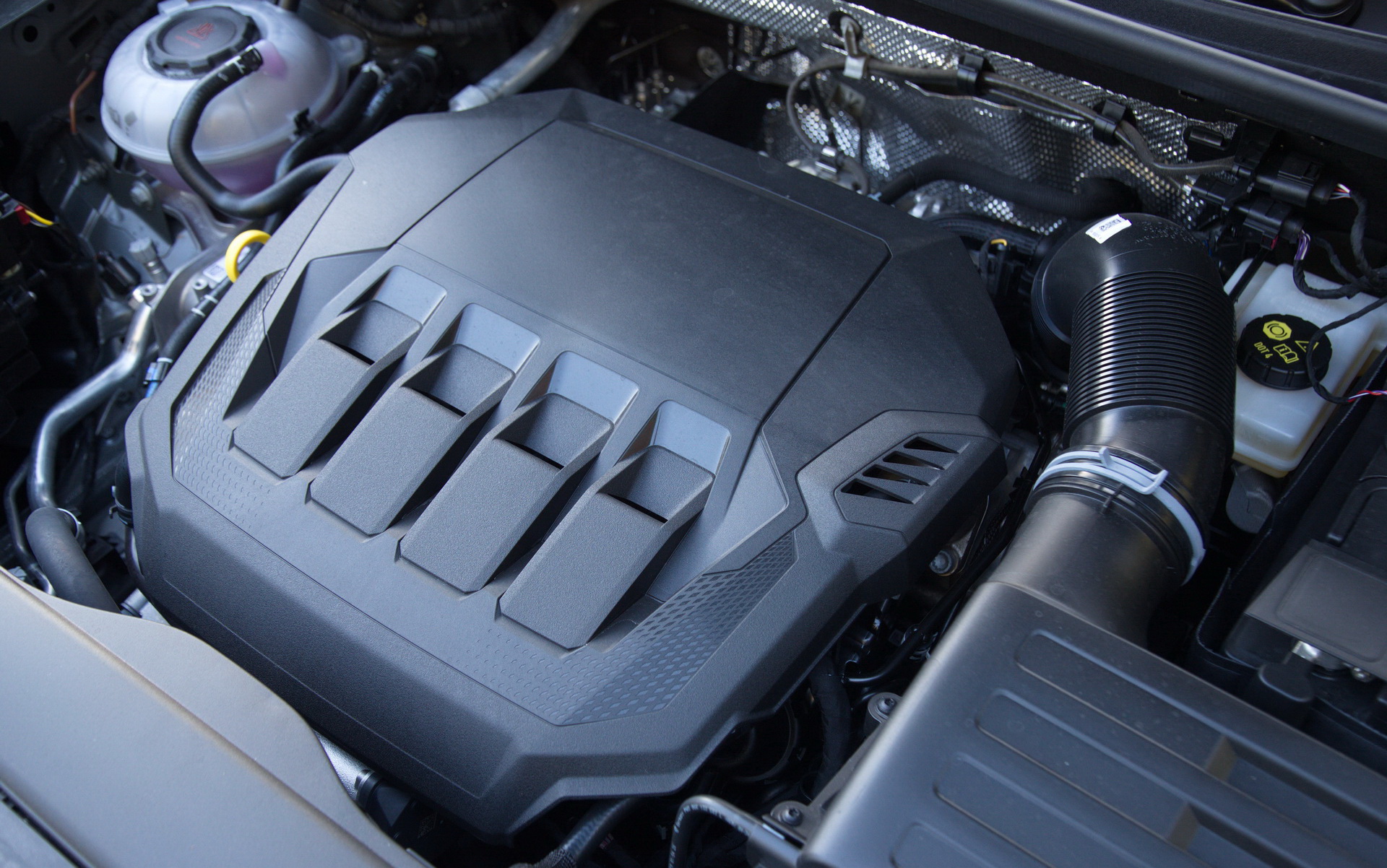 Audi Q3 Sportback 45 TFSI quattro S tronic_Engine