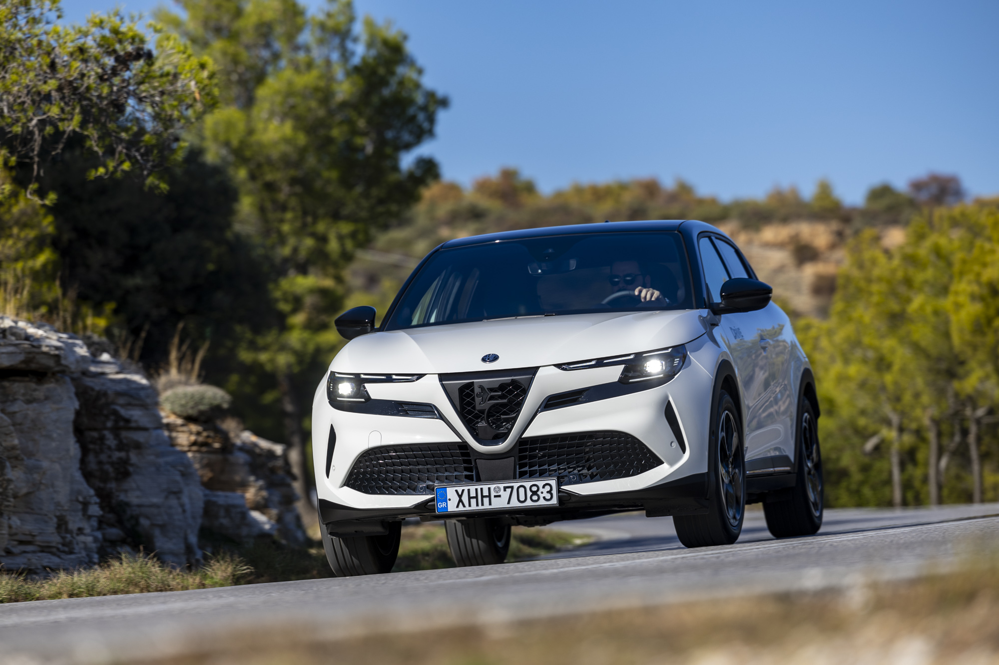 Test drive: Alfa Romeo Junior Elettrica 156 hp 54 kW