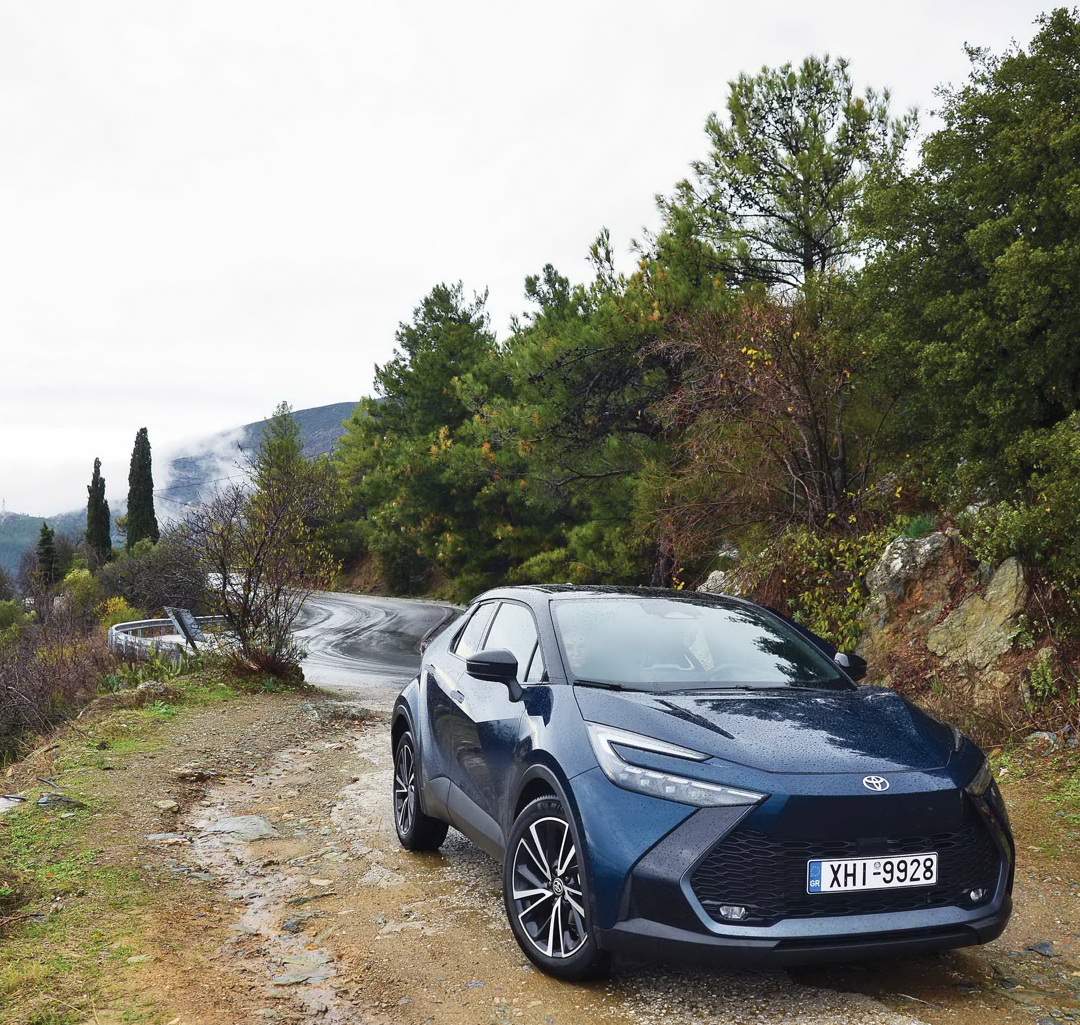 Ανάμεσα σε Θεούς και Κενταύρους με Toyota C-HR