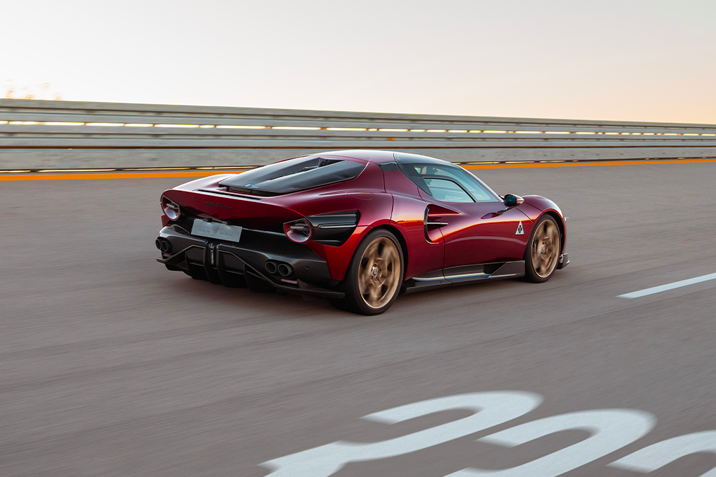 Alfa Romeo 33 Stradale