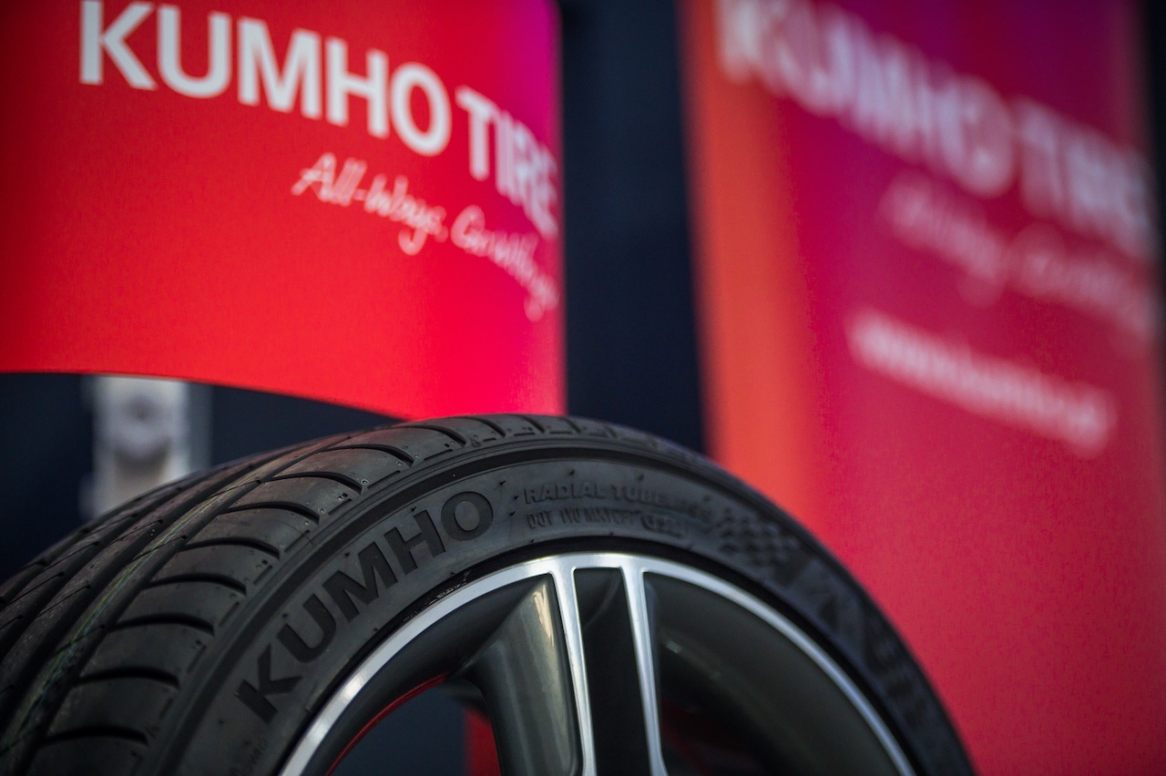 Kumho ECSTA PS71 EV