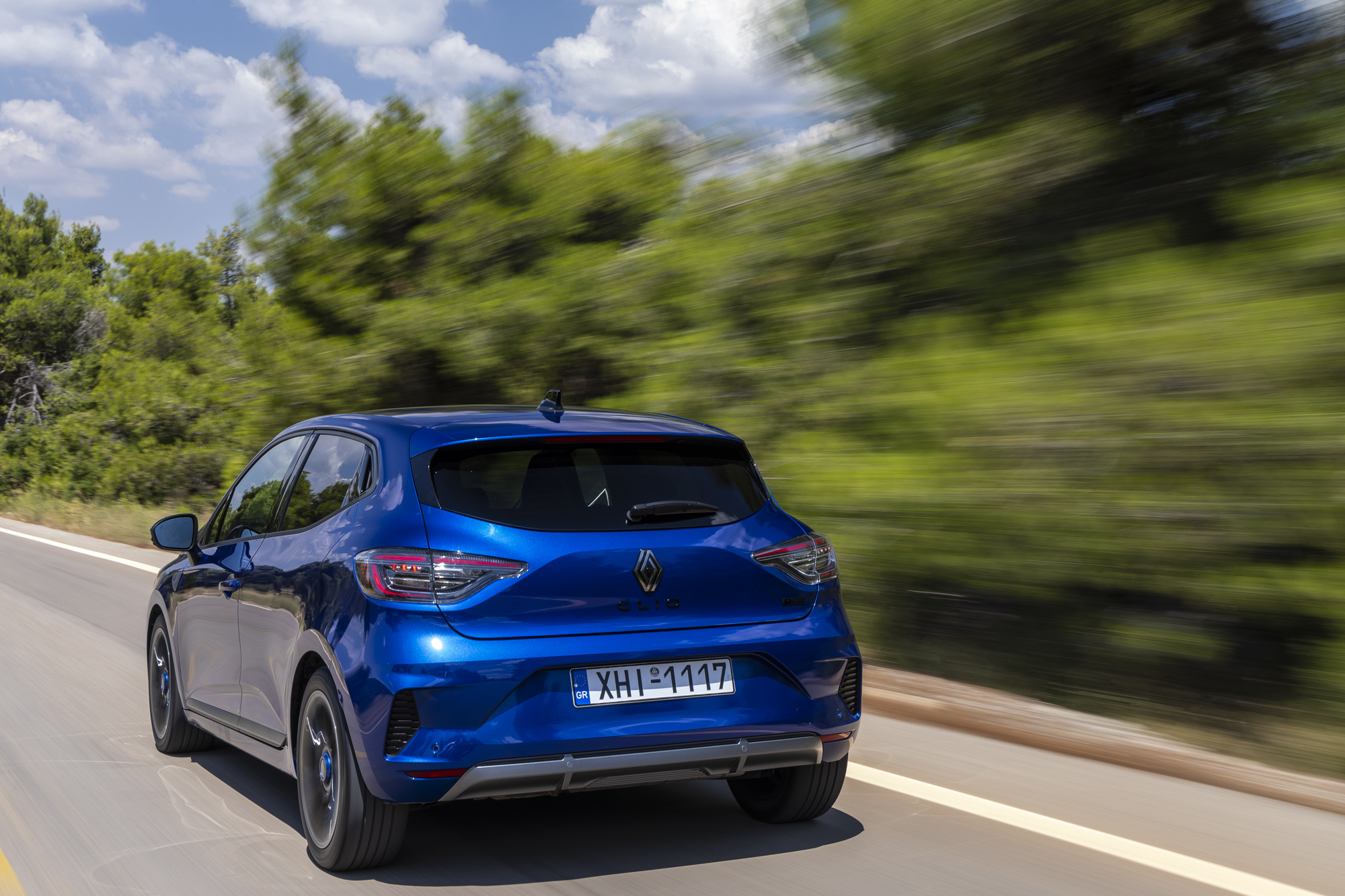 MG3 Hybrid+ vs Renault Clio E-Tech