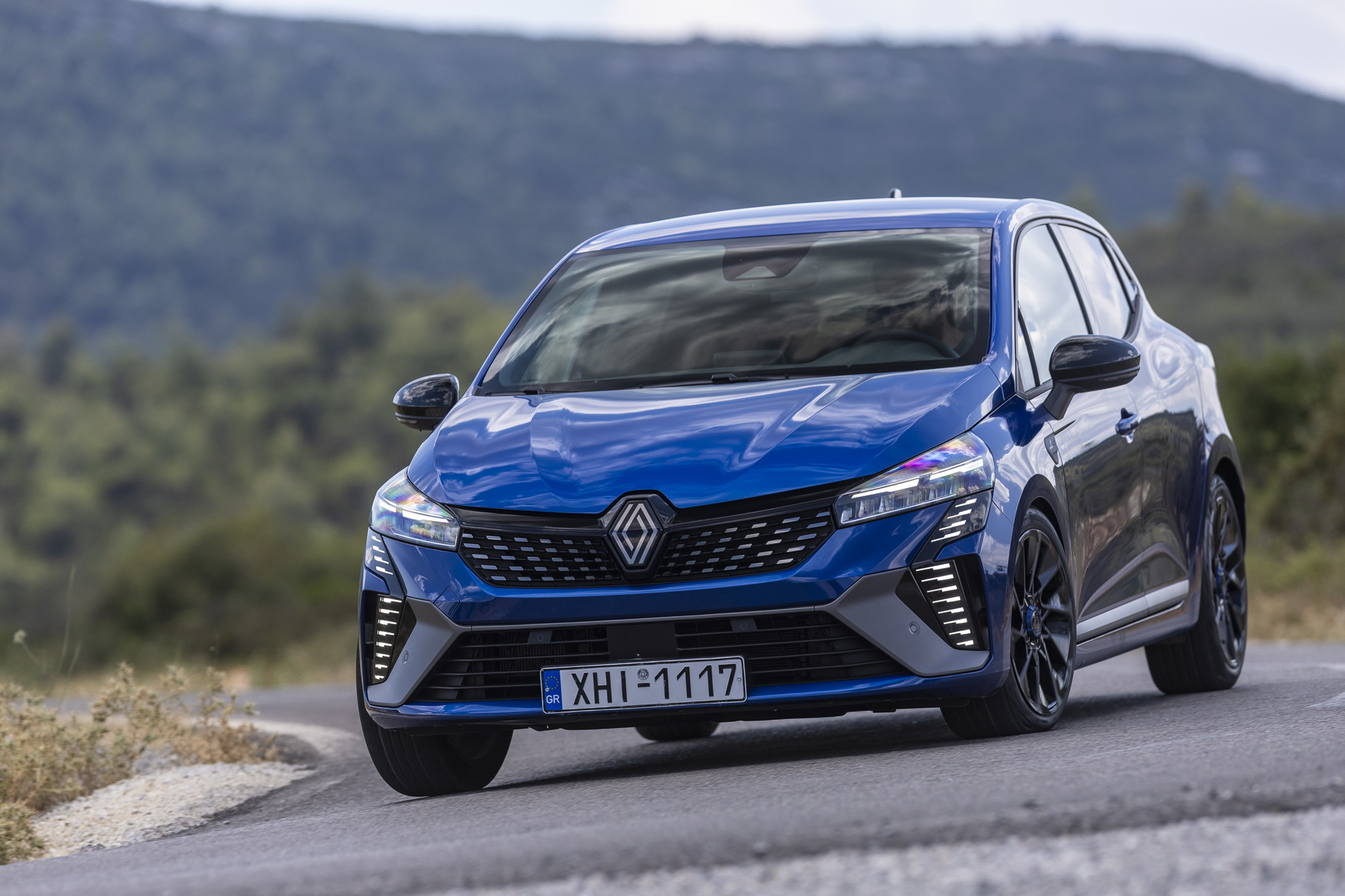 MG3 Hybrid+ vs Renault Clio E-Tech