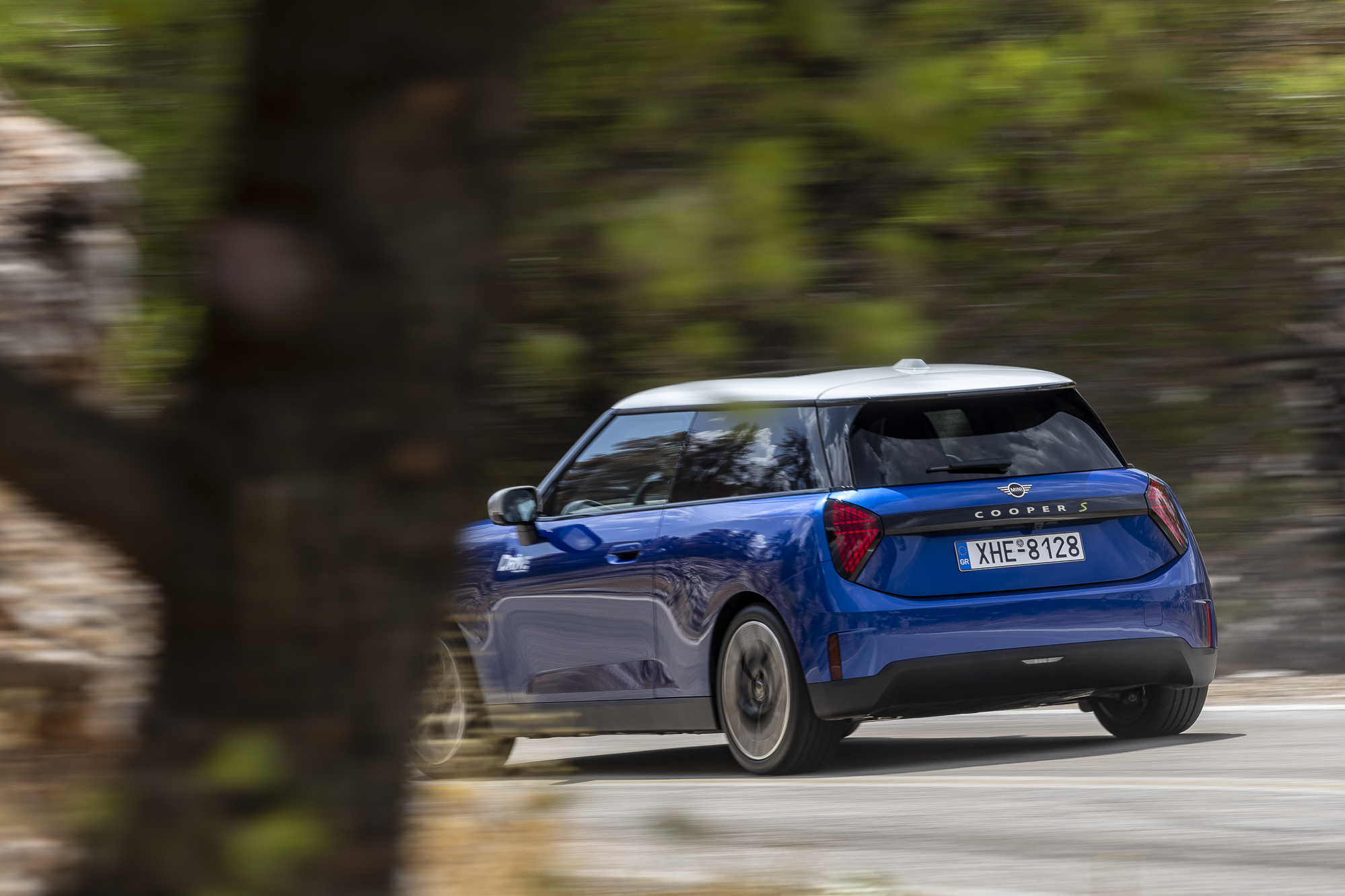 Test drive: MINI Cooper SE, Photo © DRIVE Media Group/Thanassis Koutsogiannis