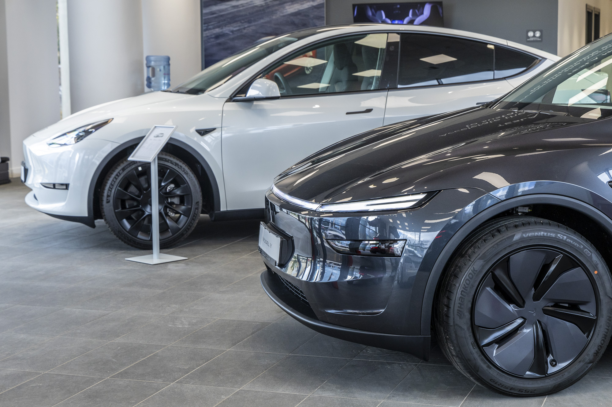 Preview: Tesla Model Y Long Range, Launch Series Photo © DRIVE Media GroupThanassis Koutsogiannis