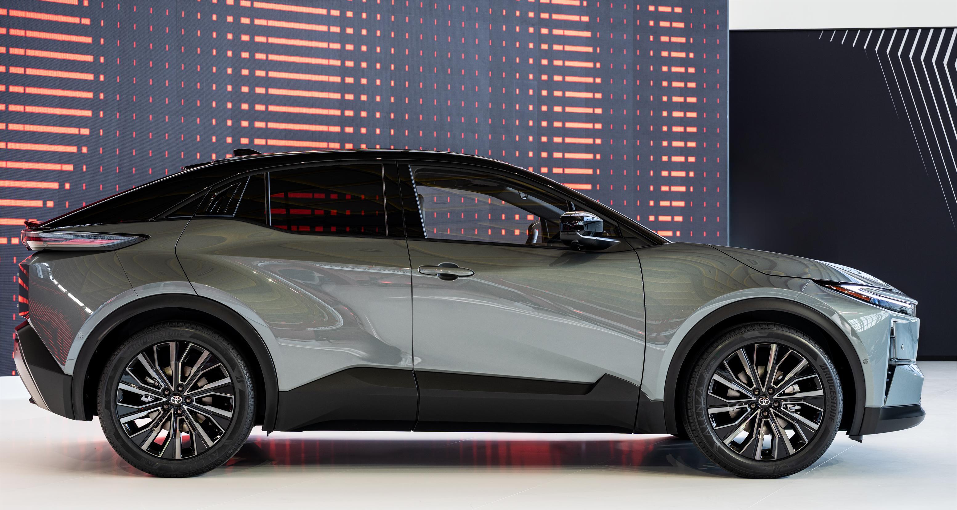 Toyota C-HR+