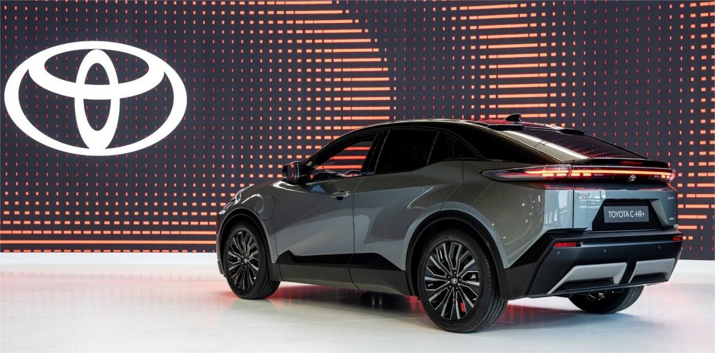 Toyota C-HR+