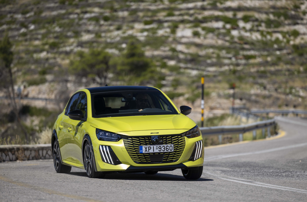 Peugeot 208 Hybrid 145 e-DCS6